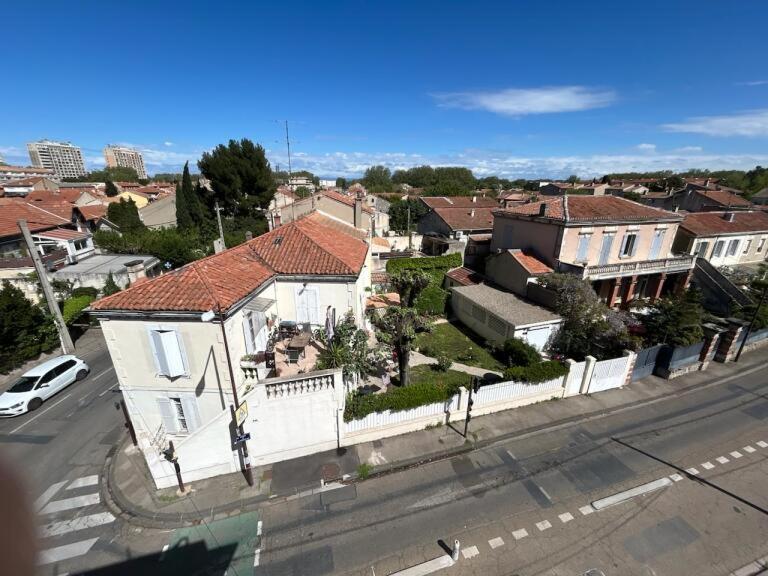 Studio Avec Clim Et Terrasse Proche Du Centre Ville D'อาวีญง ภายนอก รูปภาพ