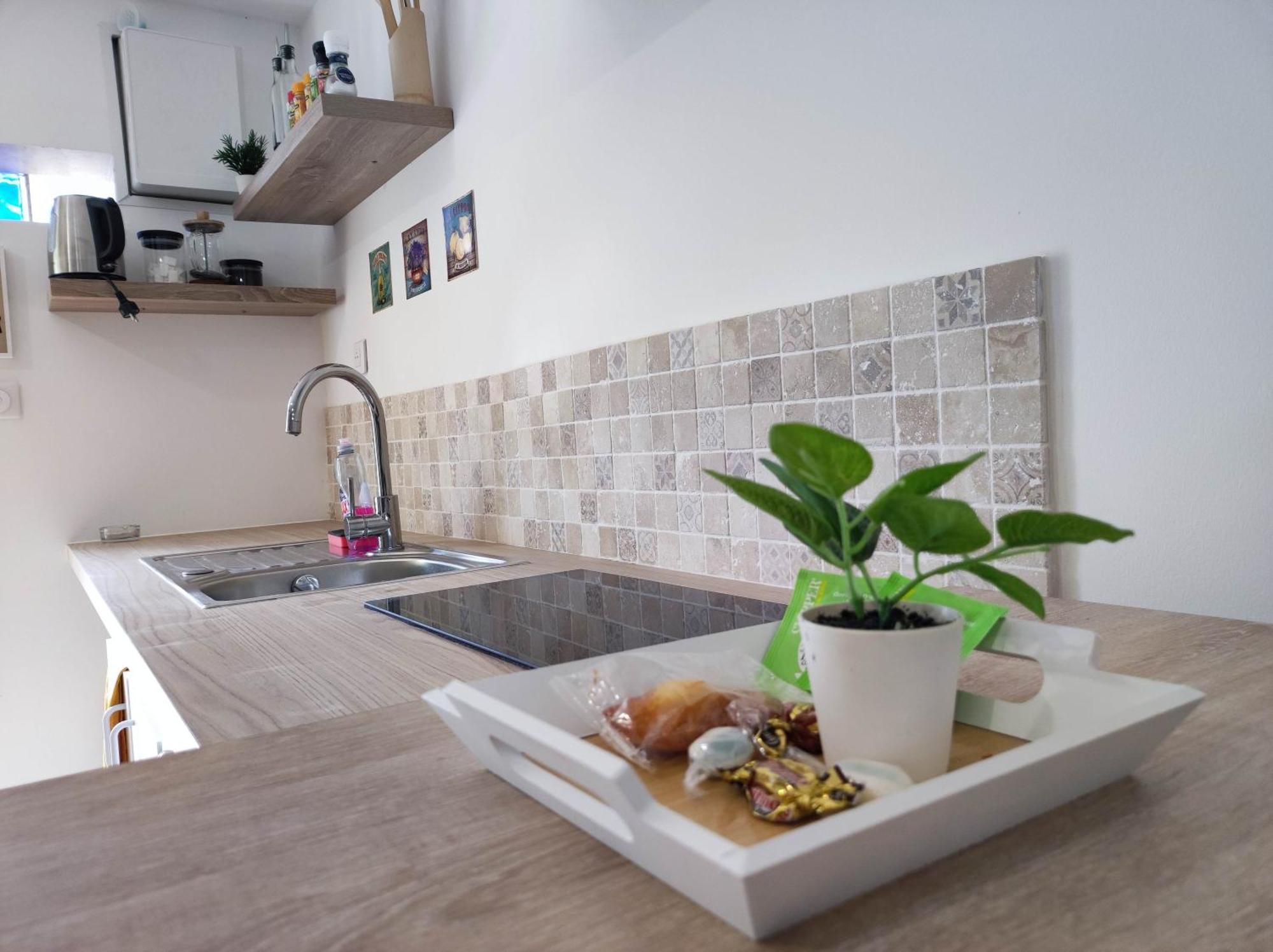 Studio Avec Clim Et Terrasse Proche Du Centre Ville D'อาวีญง ภายนอก รูปภาพ